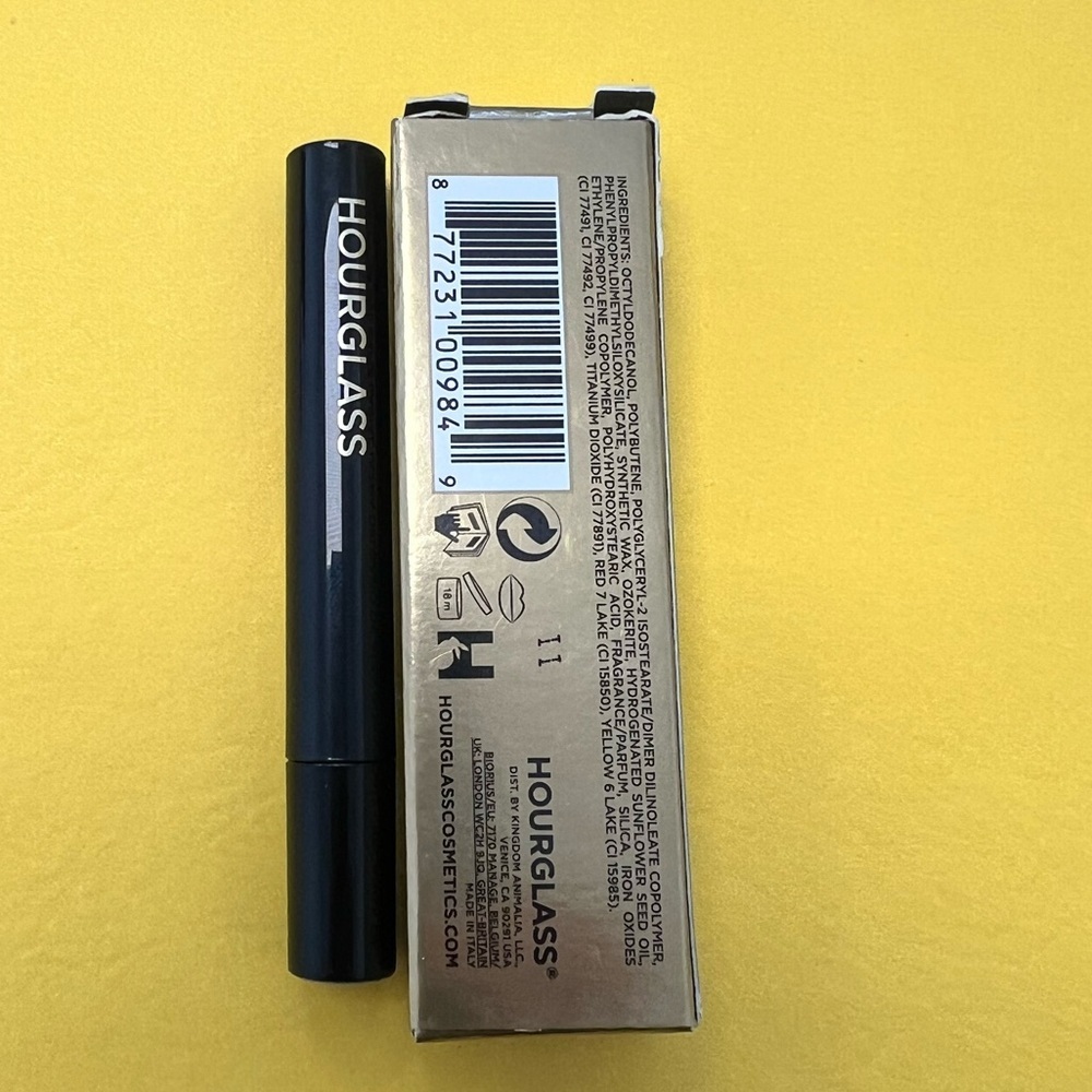HOURGLASS REFILLABLE LIPSTICK - Picture 3 of 3